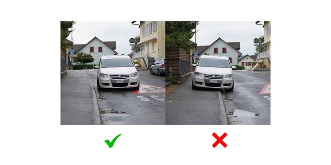 Das Fahrzeug hat auf einer Nebenstrasse innerorts richtig parkiert (kein Parkverbot, keine Strassenverzweigung) und lässt dem Fahrverkehr genügend Platz (Bild links). Rechts: Nicht korrekt parkiert – das Fahrzeug auf dem Trottoir behindert die Fussgänger.